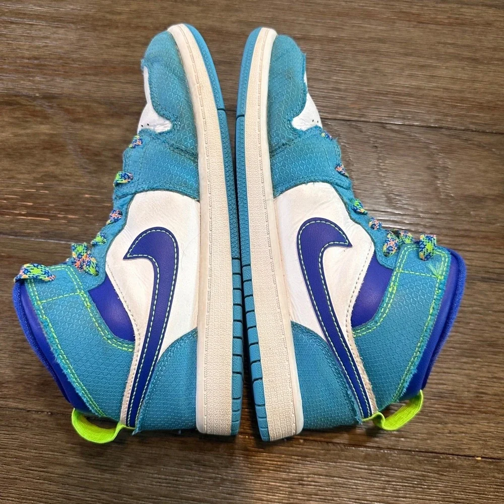Nike Air Jordan 1‎ Mid SE Sprite Blue Basketball Shoes Sneakers Kids 2.5Y